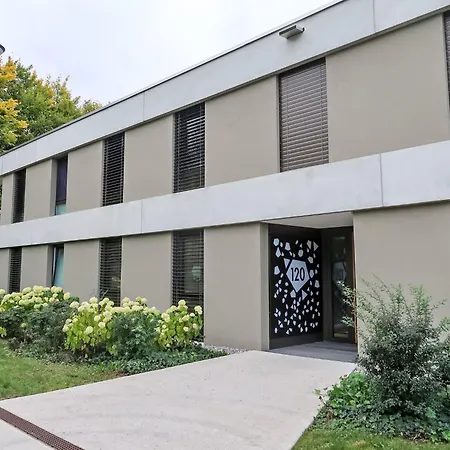 Appartement Les Oreades C By Interhome